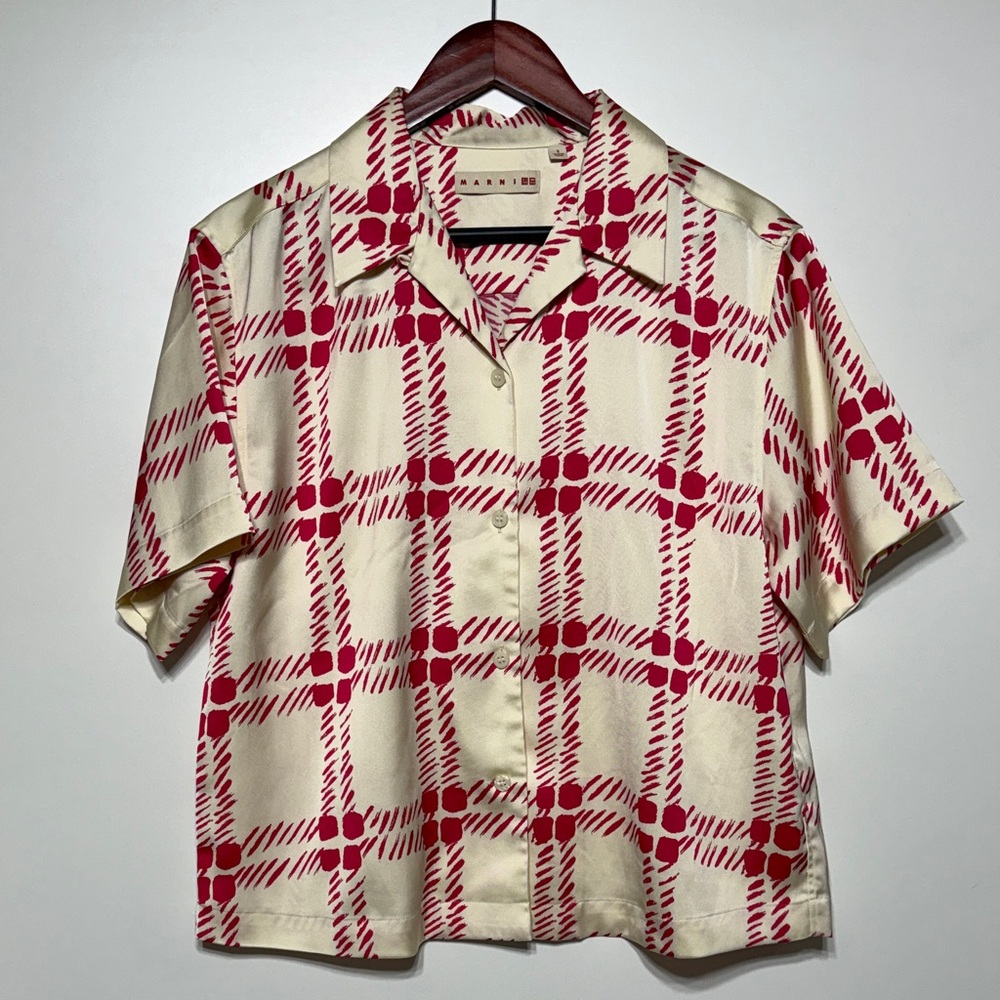 Marni x Uniqlo Oversized Open Collar Short Sleeve Shirt in Fuchsia and Ivory